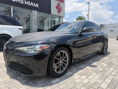Used 2018 Alfa Romeo Giulia RWD image 4