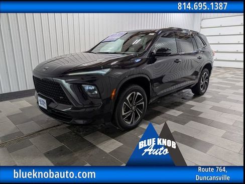 Used 2025 Buick Enclave Sport Touring AWD/4WD image 1