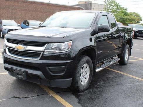 Used 2020 Chevrolet Colorado W/T w/ WT Convenience Package AWD/4WD image 2