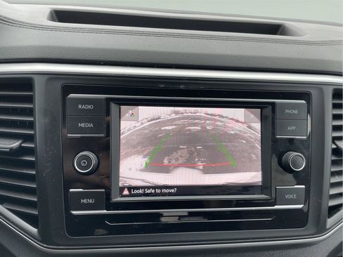 Used 2023 Volkswagen Atlas SE image 31