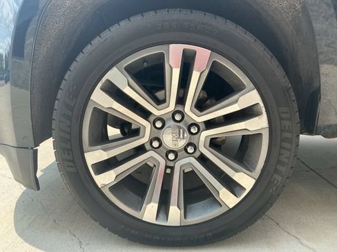 Used 2018 GMC Yukon XL Denali w/ Denali Ultimate Package AWD/4WD image 11