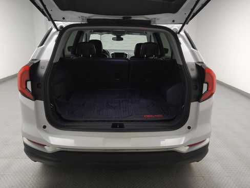Used 2020 GMC Terrain SLT w/ LPO, Floor Liner Package AWD/4WD image 29