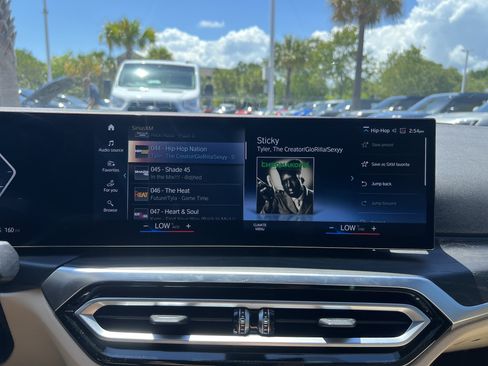 Certified 2023 BMW i4 eDrive35 RWD image 23