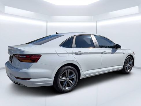 Used 2019 Volkswagen Jetta R-Line FWD image 3