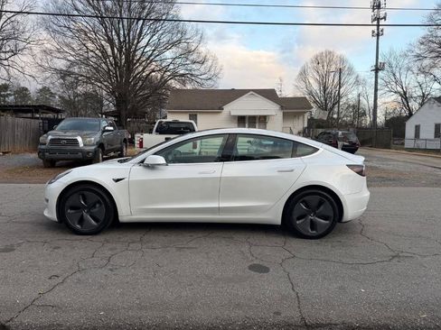 Used 2020 Tesla Model 3 Standard Range image 8