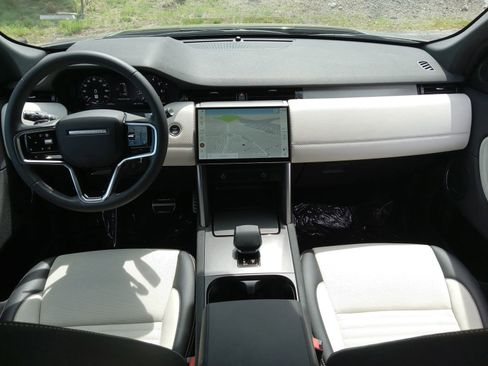 Used 2024 Land Rover Discovery Sport Dynamic SE AWD/4WD image 15