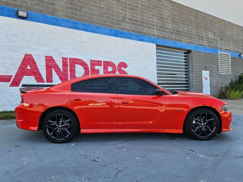 Used 2022 Dodge Charger R/T w/ Plus Group RWD image 8
