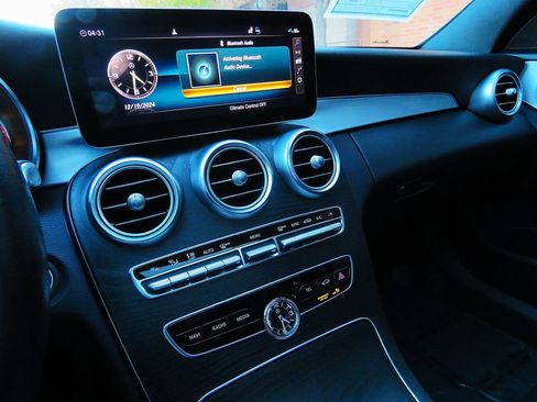 Used 2021 Mercedes-Benz C 300 Sedan image 24