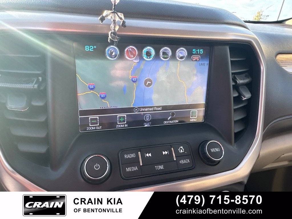 Used 2017 GMC Acadia Denali w/ Technology Package FWD image 15