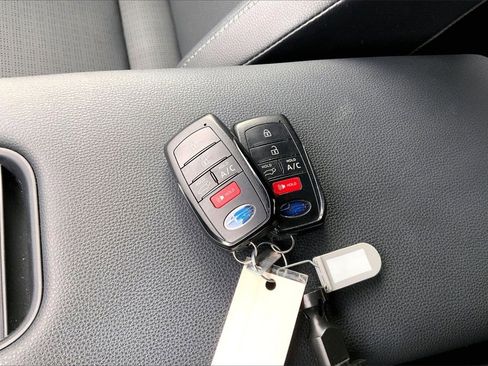 Used 2023 Subaru Solterra AWD image 33