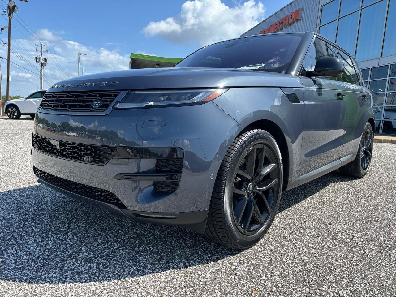 Used 2023 Land Rover Range Rover Sport SE AWD/4WD image 10