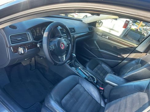 Used 2014 Volkswagen Passat 1.8T SEL Premium image 12
