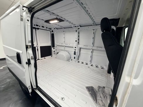 Used 2024 RAM ProMaster 2500 w/ Safety Group FWD image 10
