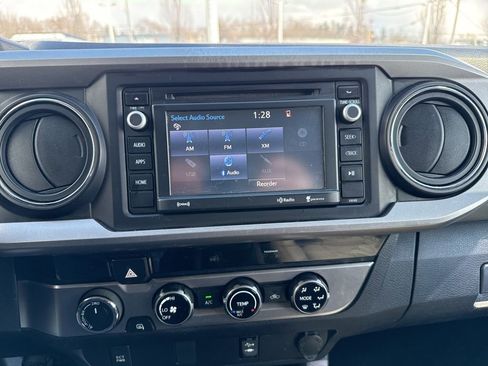 Used 2017 Toyota Tacoma SR5 w/ Tow Package image 11