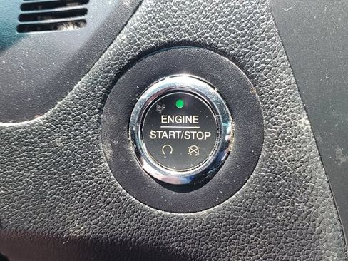 Used 2016 Ford Explorer XLT w/ Equipment Group 202A FWD image 33