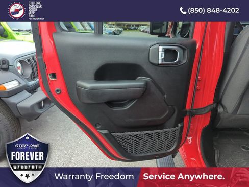Used 2024 Jeep Wrangler Unlimited Sport AWD/4WD image 26