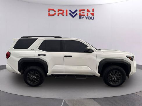 Used 2025 Toyota 4Runner SR5 RWD image 3
