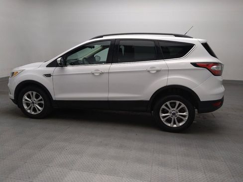 Used 2018 Ford Escape SE FWD image 3