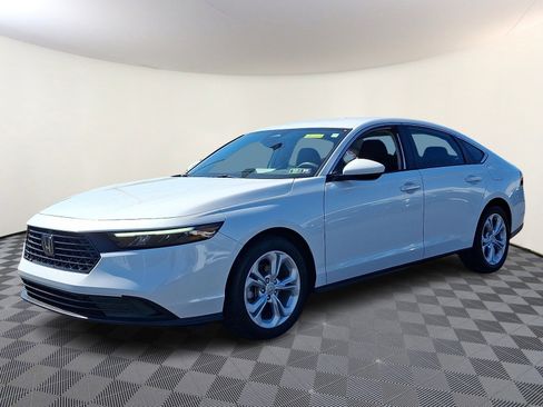 Used 2023 Honda Accord LX image 3
