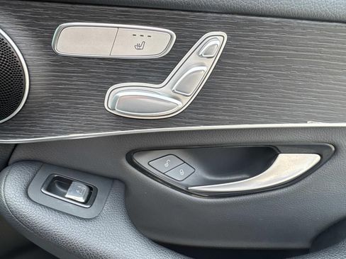 Used 2021 Mercedes-Benz GLC 300 image 14
