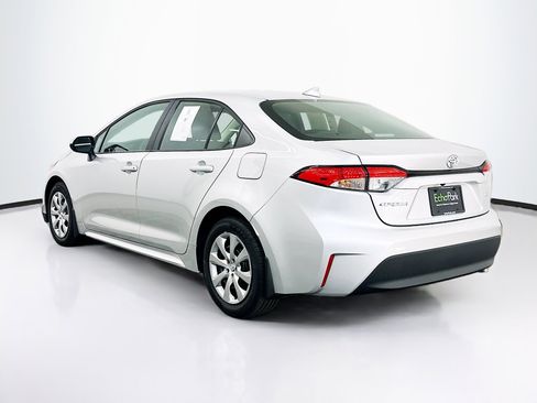 Used 2025 Toyota Corolla LE image 5