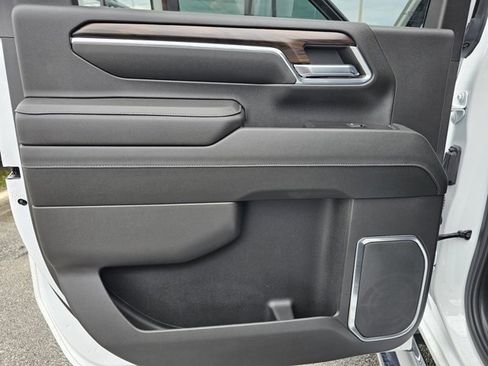 Used 2024 GMC Sierra 2500 SLT w/ SLT Premium Package image 25