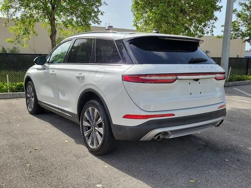 Certified 2022 Lincoln Corsair Reserve w/ Elements Package FWD image 4