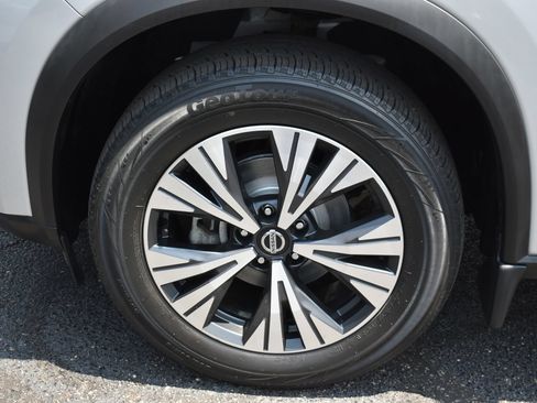 Used 2021 Nissan Rogue SV w/ Premium Package AWD/4WD image 11