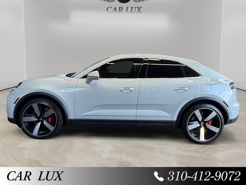 Used 2026 Porsche Macan 4S Electric AWD/4WD image 2