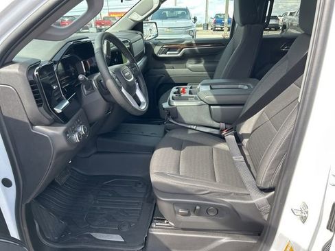 New 2026 GMC Sierra 1500 SLE w/ Preferred Package AWD/4WD image 7