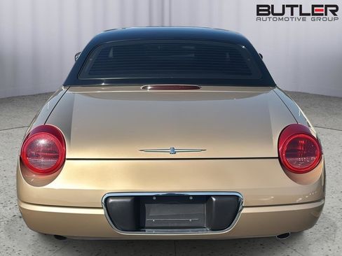 Used 2005 Ford Thunderbird RWD image 3