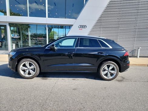 Used 2022 Audi Q8 Premium Plus AWD/4WD image 2
