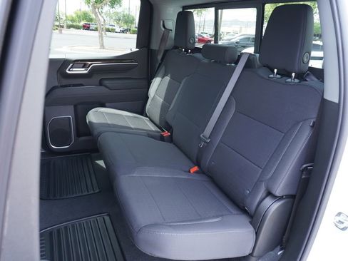 New 2026 GMC Sierra 1500 SLE image 10