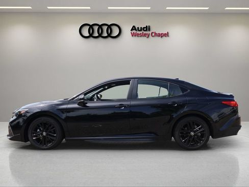 Used 2026 Toyota Camry SE FWD image 2