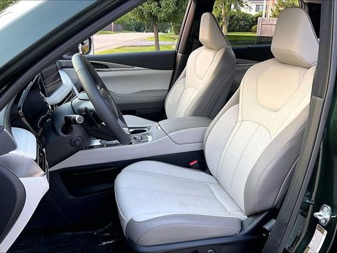 Certified 2026 INFINITI QX60 Luxe w/ Cargo Package AWD/4WD image 15