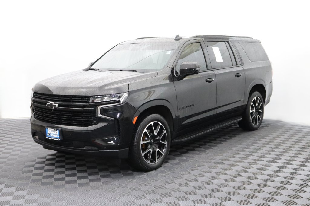 Used 2023 Chevrolet Suburban RST w/ Luxury Package AWD/4WD image 3