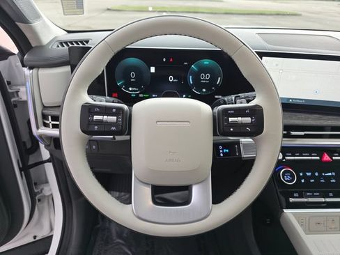 Used 2025 Hyundai Santa Fe Calligraphy AWD/4WD image 30