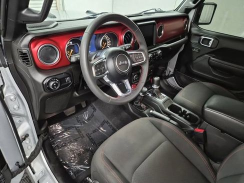 Used 2023 Jeep Gladiator Rubicon w/ Trailer Tow Package AWD/4WD image 19