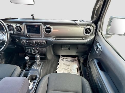Used 2019 Jeep Wrangler Unlimited Sahara AWD/4WD image 27