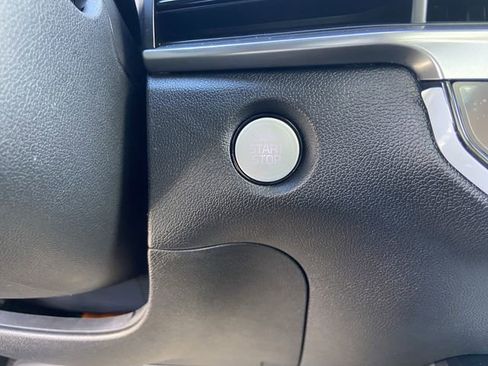 New 2026 Kia Sorento S w/ S Panoramic Sunroof Package FWD image 26