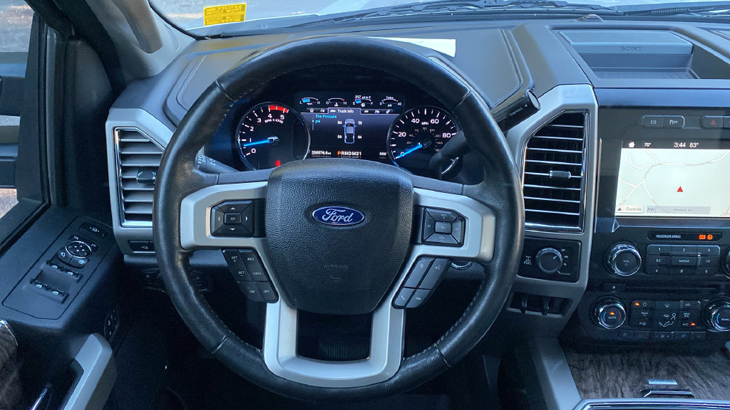 Used 2017 Ford F250 Lariat w/ Lariat Ultimate Package AWD/4WD image 23