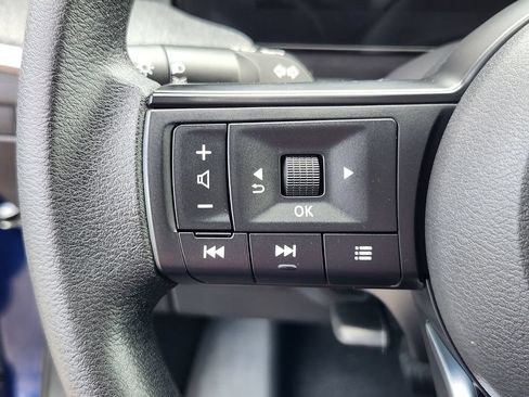 Used 2025 Nissan Kicks SV AWD/4WD image 20