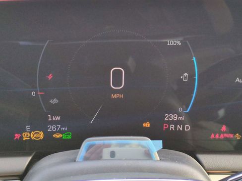 New 2025 Cadillac Optiq Luxury 1 image 17