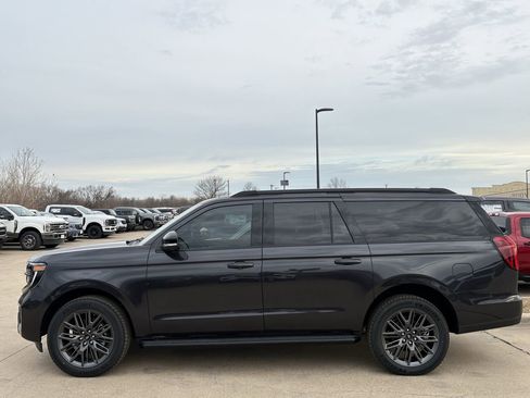 New 2026 Ford Expedition Max Platinum w/ Stealth Appearance Package image 34
