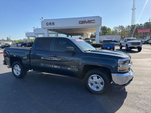 Used 2018 Chevrolet Silverado 1500 LT w/ Texas Edition image 5