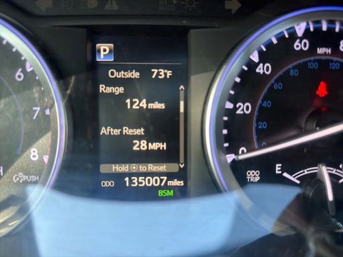 Used 2018 Toyota Highlander XLE AWD/4WD image 13