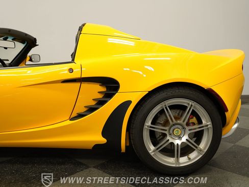 Used 2005 Lotus Elise image 24