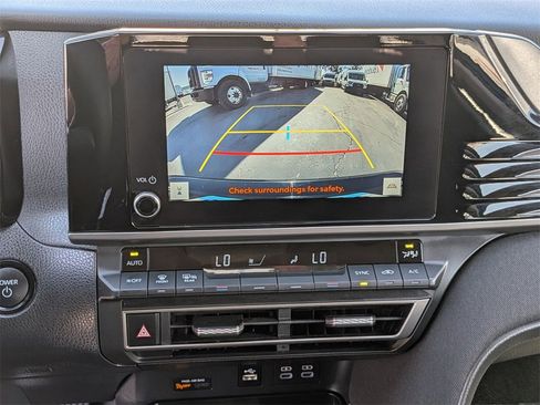 Used 2025 Toyota Camry LE image 18