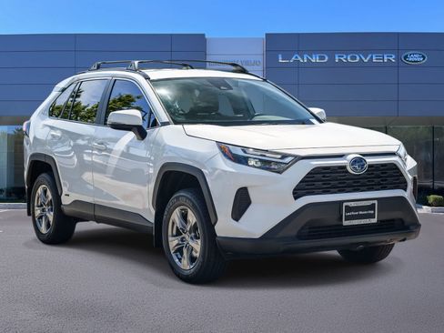 Used 2024 Toyota RAV4 XLE AWD/4WD image 3