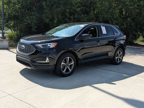 Certified 2023 Ford Edge SEL w/ Convenience Package AWD/4WD image 7